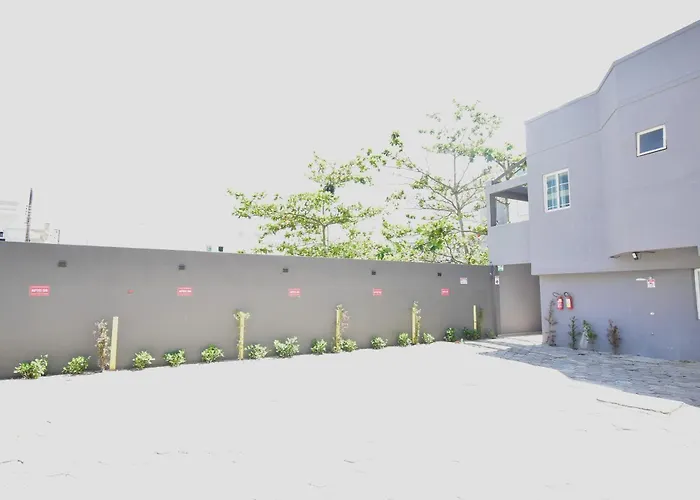 Residencial Melfi 3 - Apto 01 - Frente Avenida Bombinhas